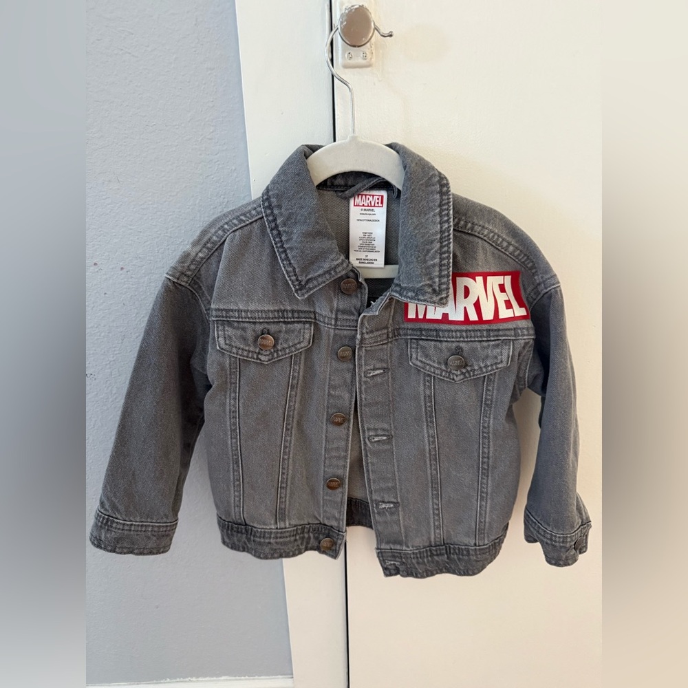 Kids gray denim button jacket. Marvel brand. Size 3T